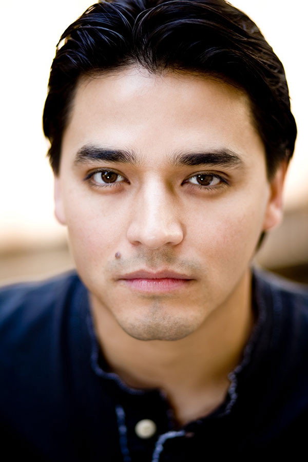 Douglas Spain as Roberto in Carts