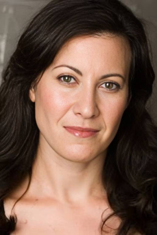 Kiersten Van Horne as Melinda in Frank Finds Out
