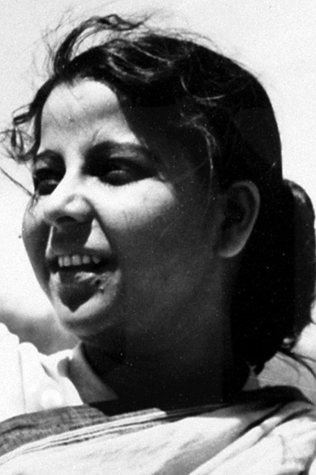 Sulata Chowdhury as Lina Choudhuri in Mouchak
