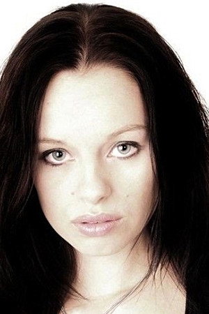 Samantha Novak as Daisy Marie in Rags