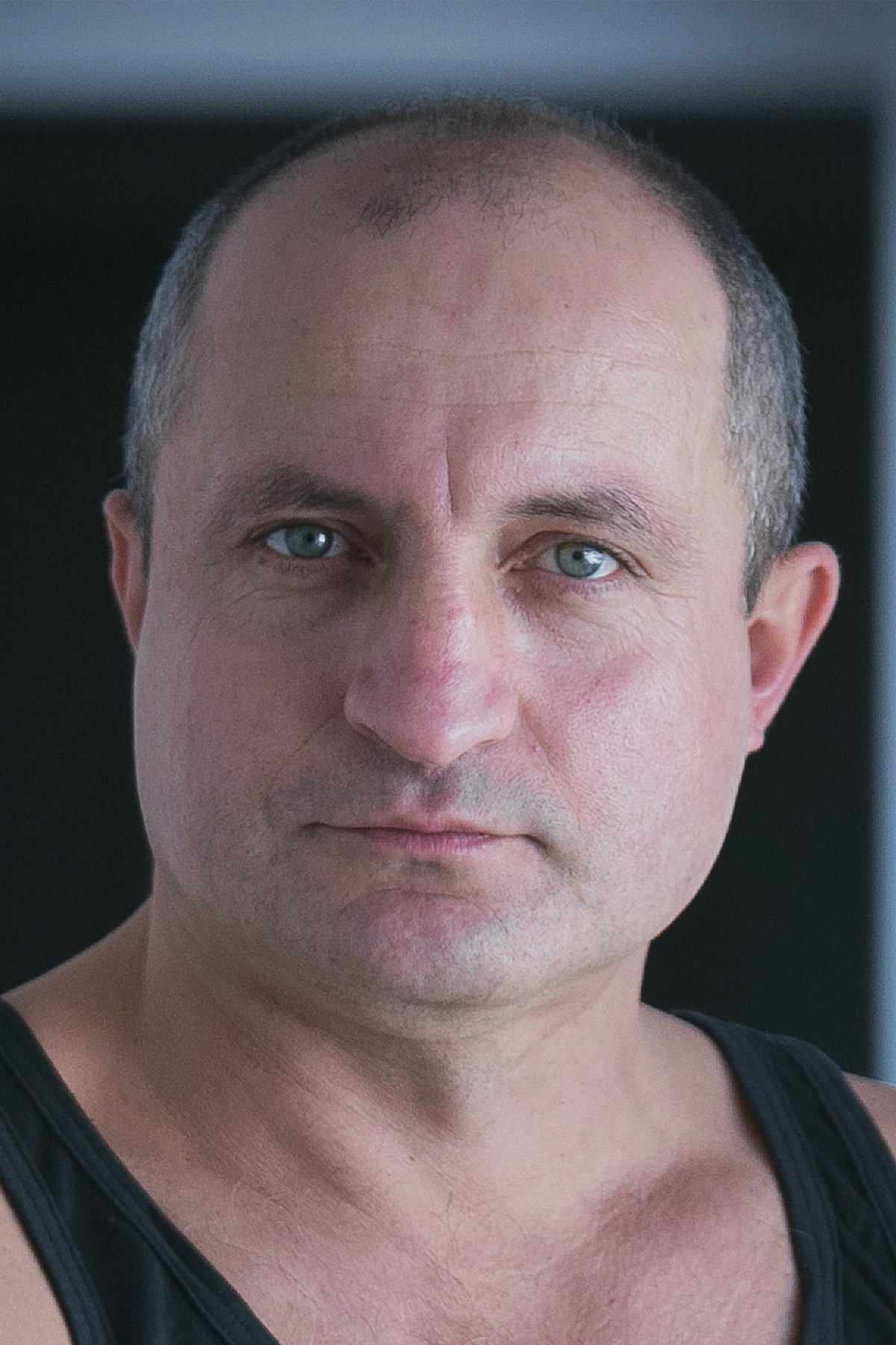 Ion Vântu as Vasea in Carbon
