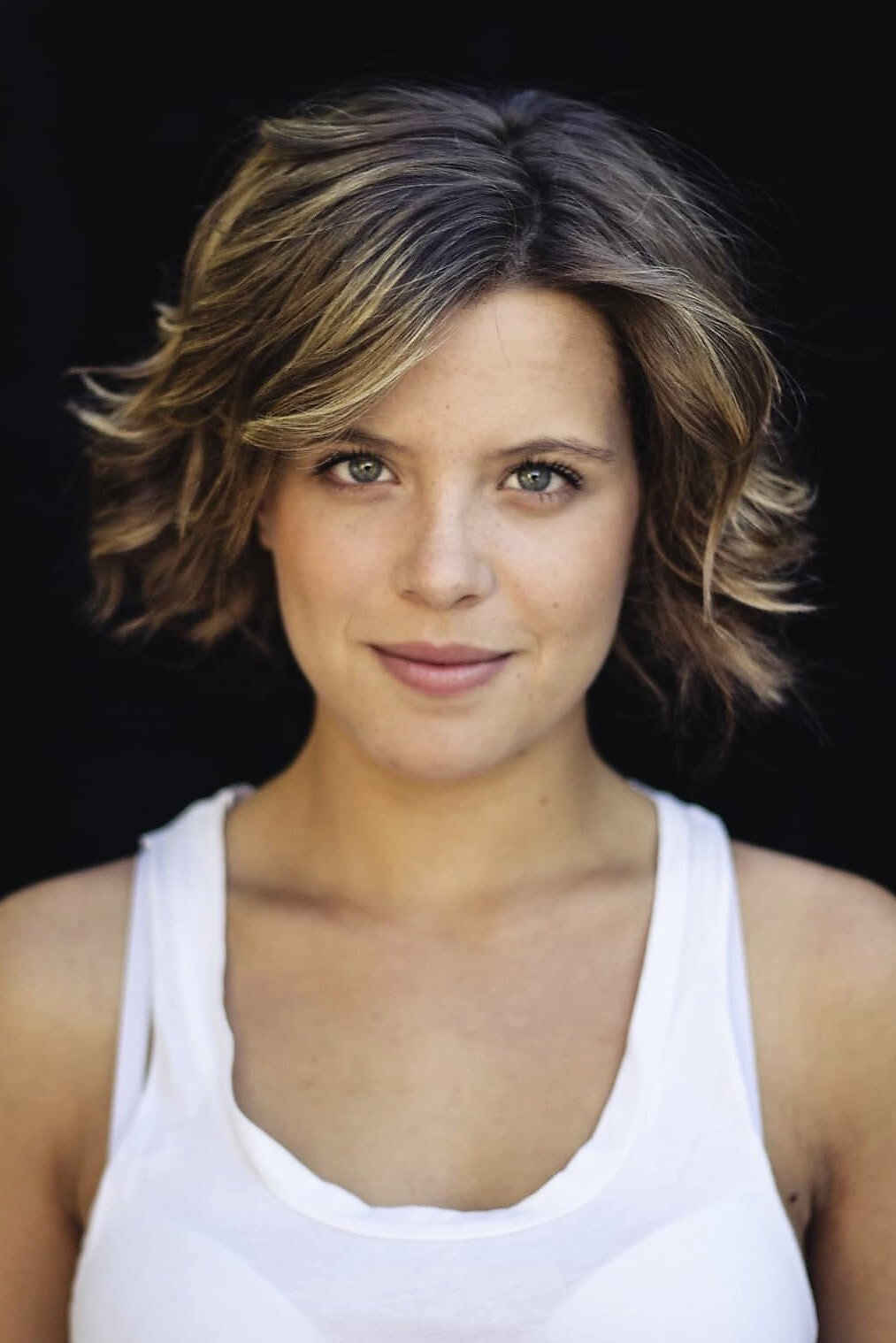 Andrea Ros as Herself in Èxit