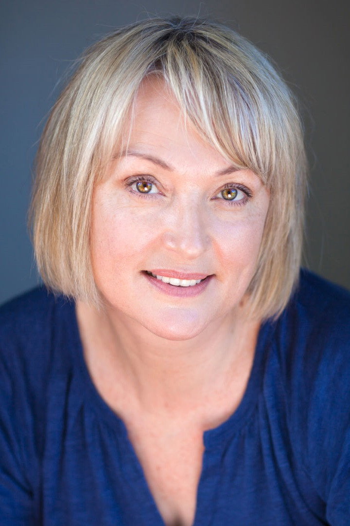 Luanne Gordon as Melissa Walker in The Strip