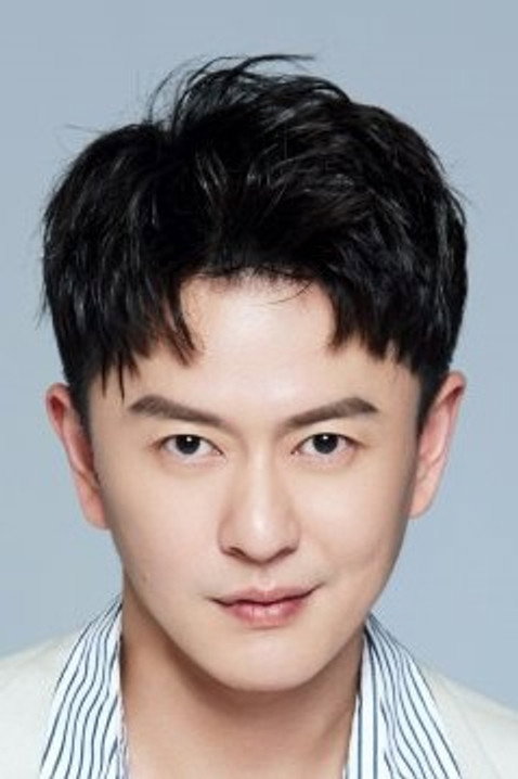 Lei Pengyu as Courier in Top Funny Comedian The Movie