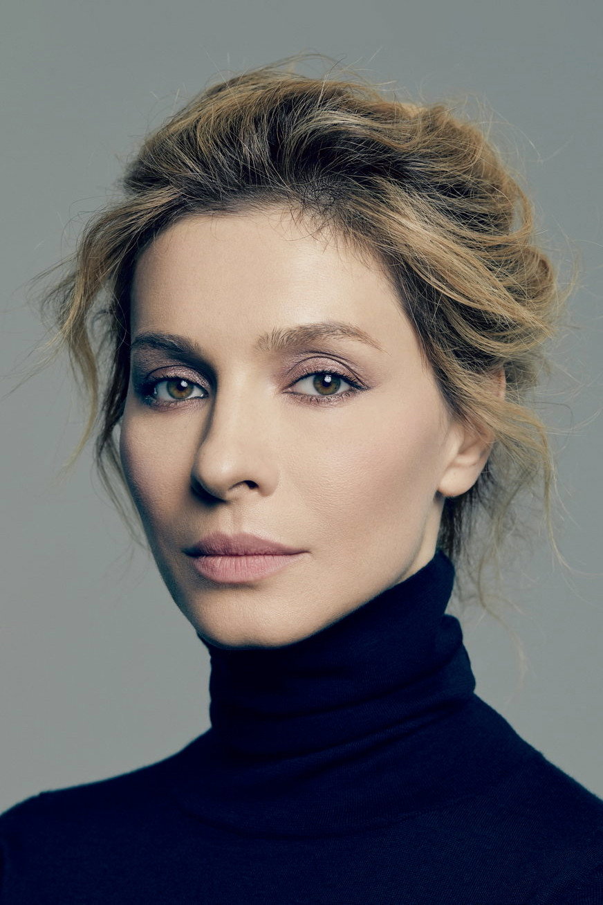 Елена Подкаминская as Albina Viktorovna Barvashina in The Oligarch's Wife