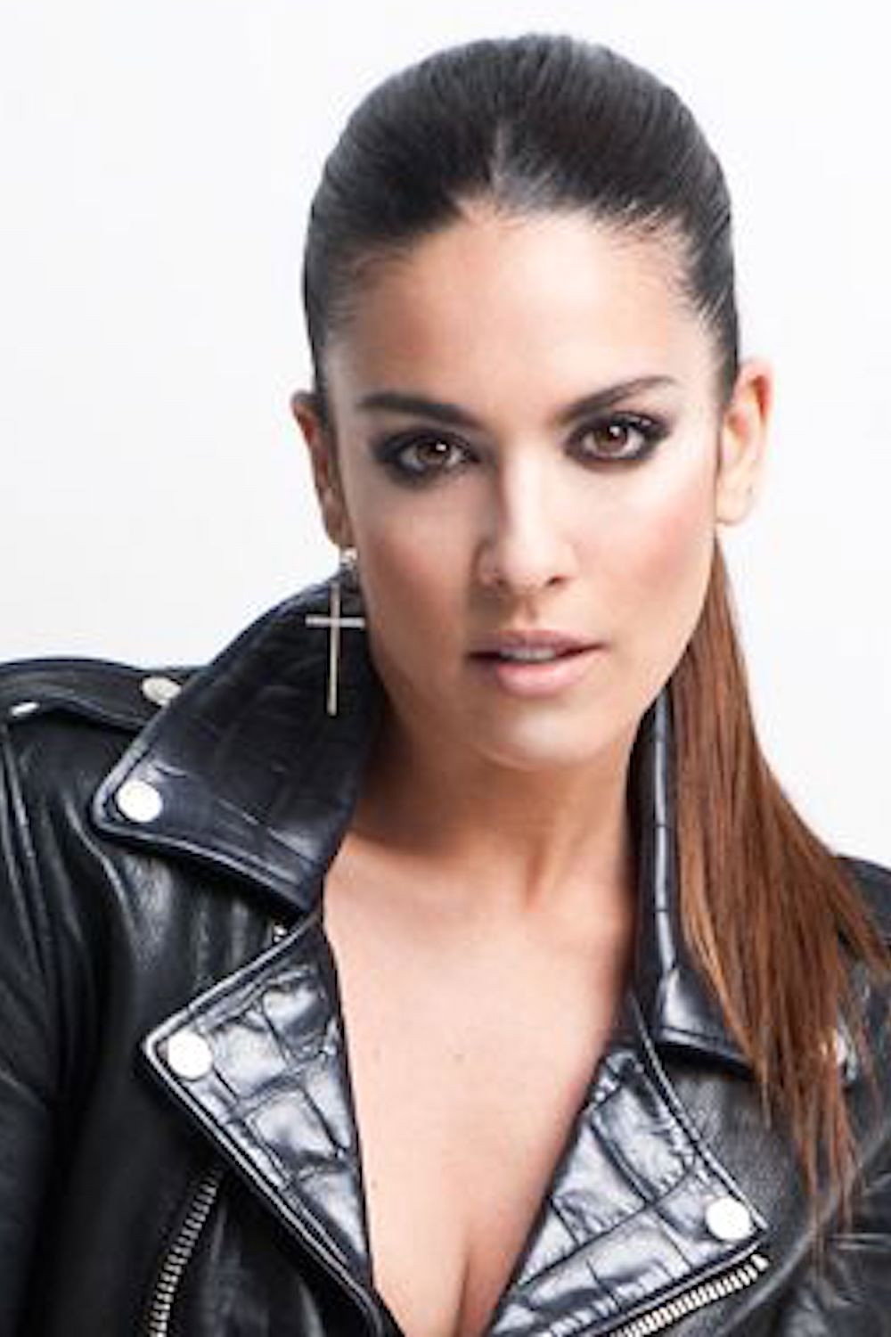 Lorena Castell as Self - Host in Caiga quien caiga
