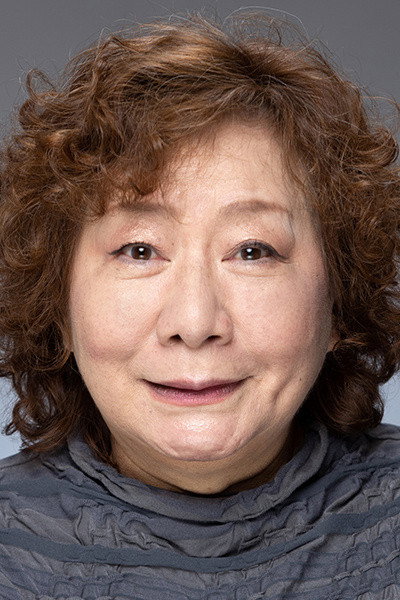 松寺千恵美 as Chizu Yamamura (voice) in Josee, the Tiger and the Fish