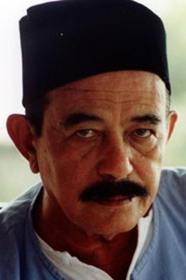 Robert Syarief as Sondakh in Mermaid
