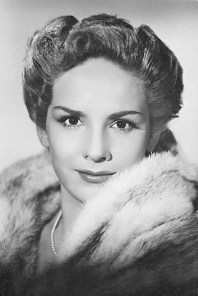 Rosita Quintana as Emma de Cortés in La Dueña