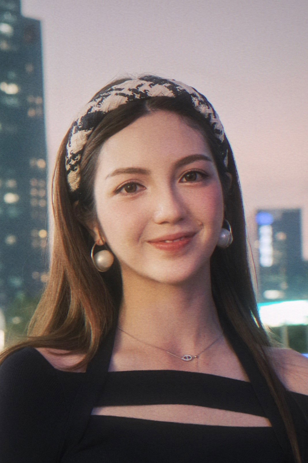 麦嘉欣 as Da Bao in Pearl Hotel