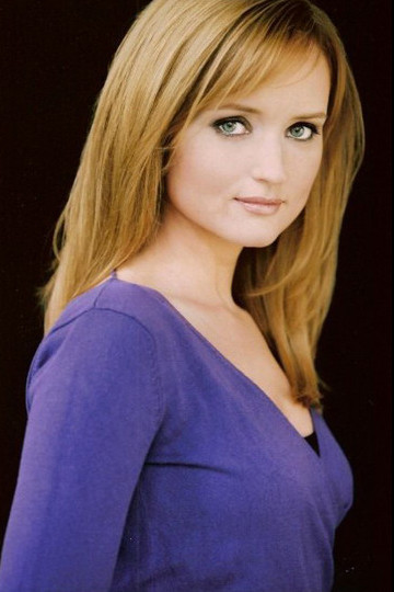 Shannon Beckner as Tilda in Super Hybrid