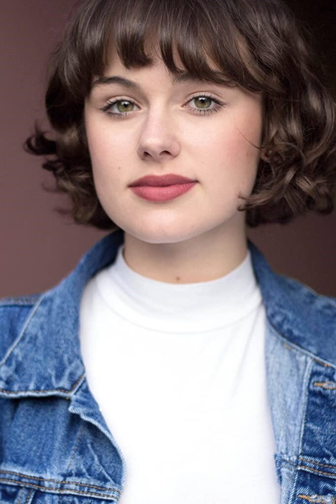 Lauren Crandall as Amy in Amy's House of Art