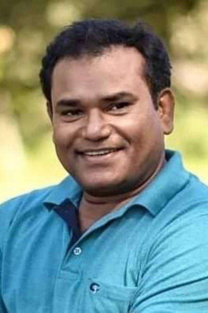 Sanjib Sarkar as Sadek Ali in Kacher Manush