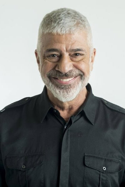 Lulu Santos as Self in O Melhor do Acústico MTV