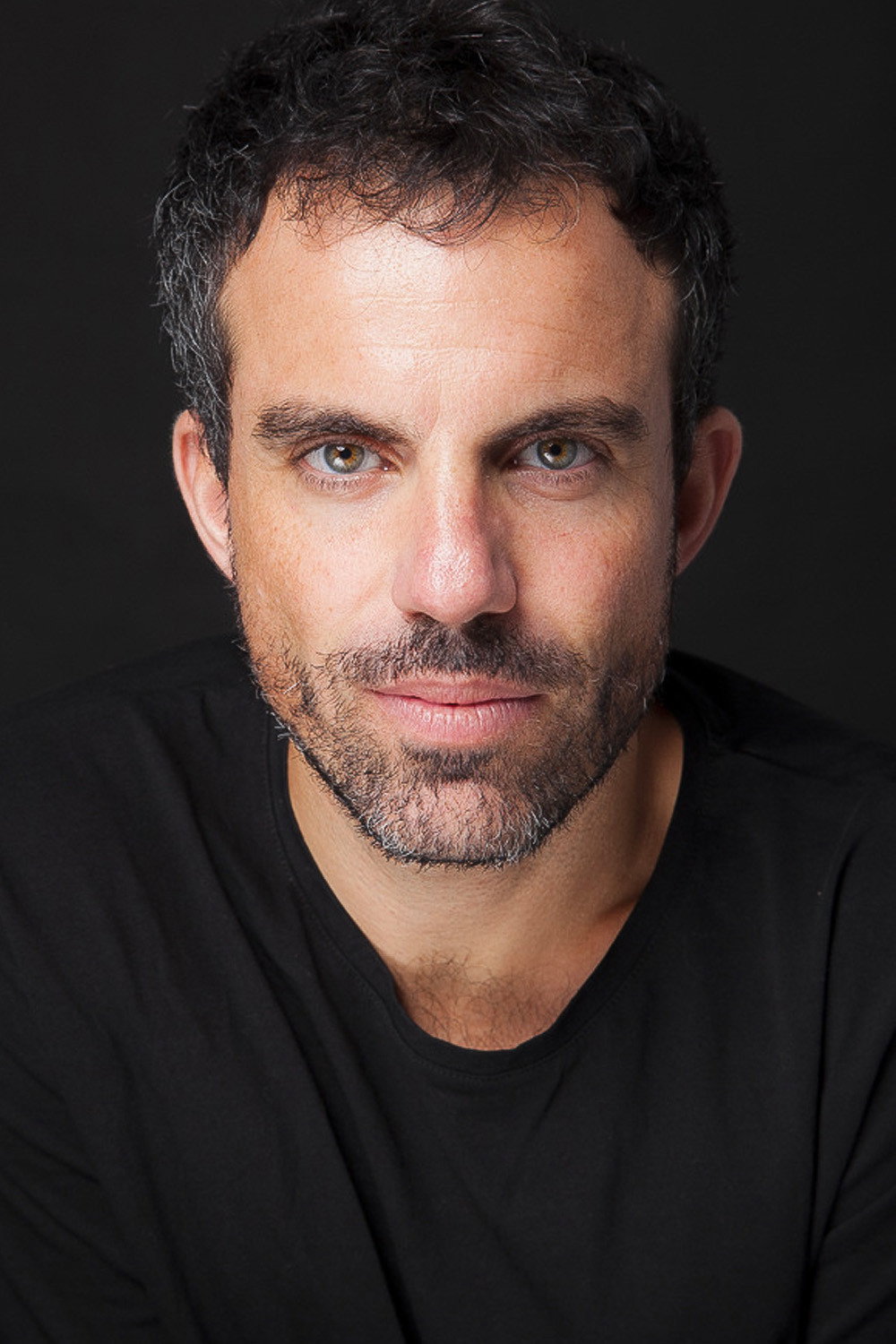 Kepa Errasti as Iñaki in Maspalomas