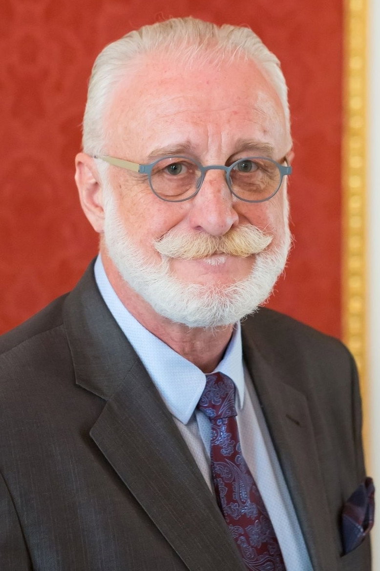 Krzysztof Gosztyła as Wiktor in Bezkresne łąki