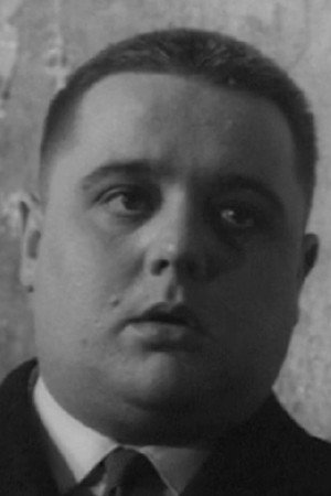 Olle Andersson as DSI. Durell in Morianna