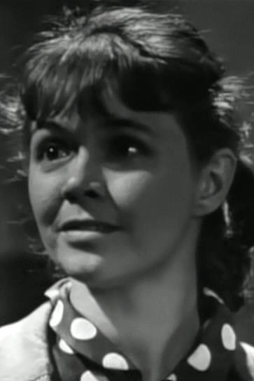 Елена Миллиоти as Люся, жена Тарасова in Let's Not Do Any Tricks!..