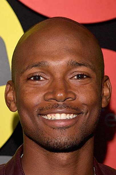 Sedale Threatt Jr. as Roy Lee 'Chucky' Mullins in It's Time