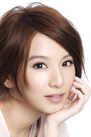 Hebe Tien Fu-chen as Xiao Feng in The Rose