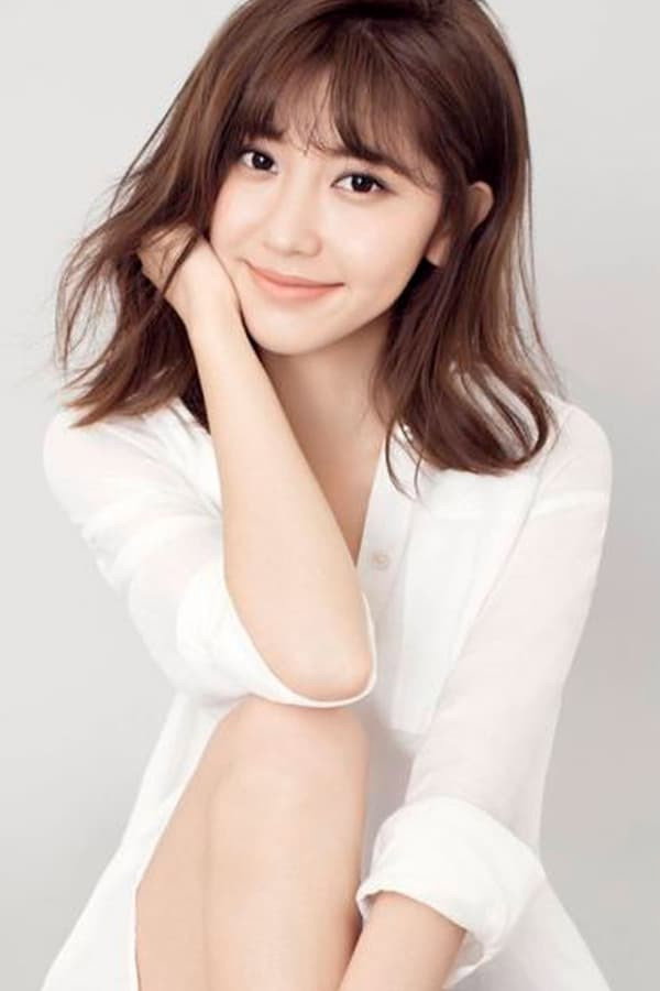 李夢穎 as Mo Yiran in Childhood Sweethearts Pianist