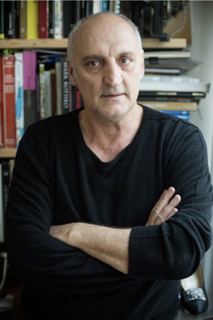 Maurizio Calvesi as Self in Se c’è un aldilà sono fottuto - Vita e cinema di Claudio Caligari