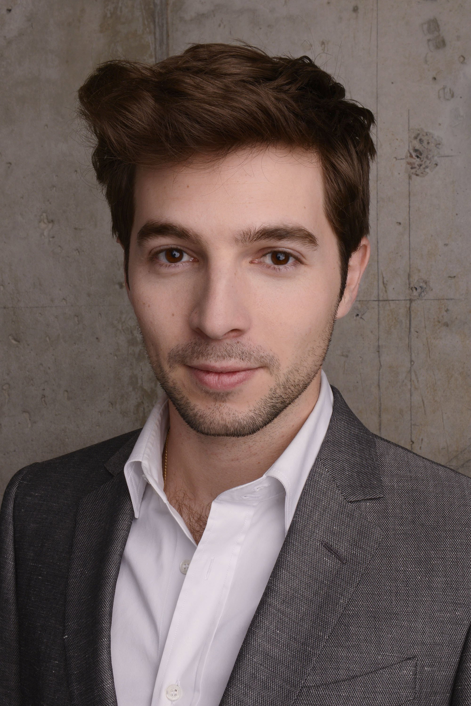 Roberto Aguire as Rodrigo in Single Mother by Choice
