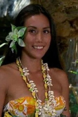 Kainowa Lauritzen as Ulla in Chi trova un amico trova un tesoro