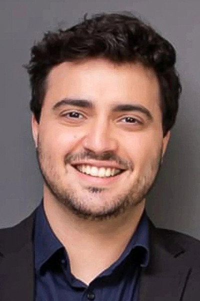 Caio Magalhães as Ivo in A Última Transmissão