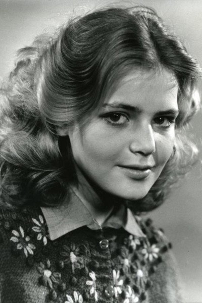 Katri Horma as Eliise in The Wild Swans