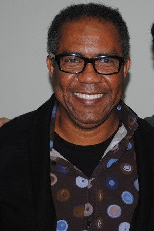 Luiz Antonio Pilar as Lucas Tavares in Republic