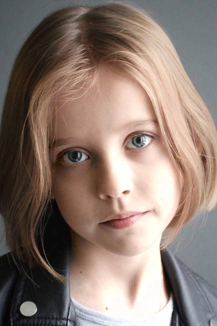 Виталия Корниенко as Лиза Васильева in Daddy's Daughters. New