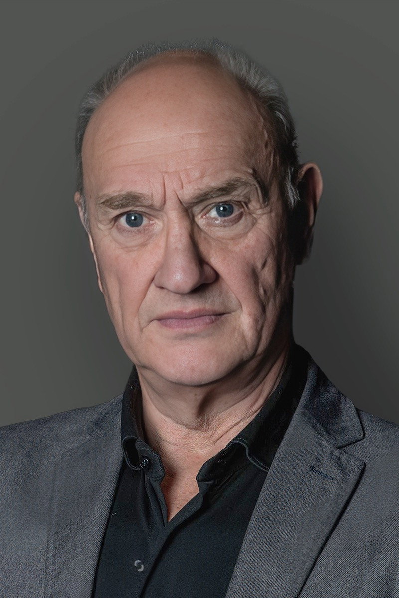 Henk Poort as Cor Spaan (Bernard) in Koningshuis the Musical