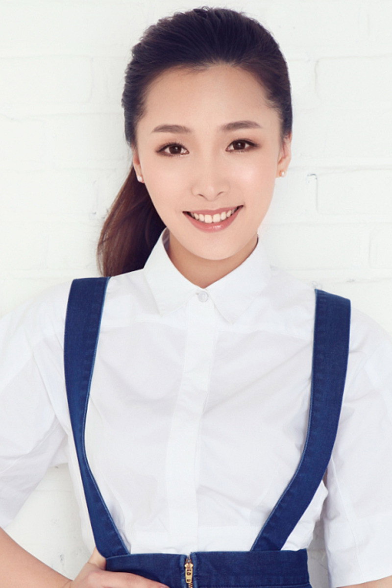 Meng Lingjiao as Nurse in A Journey To The Seaside