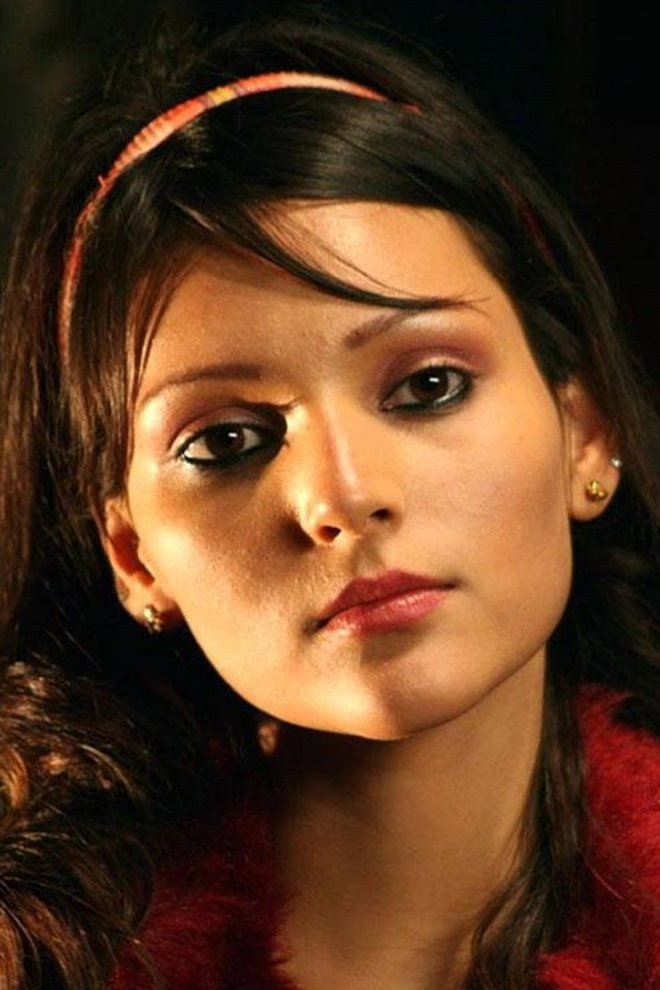 Riya Bamniyal as Natasha Oberoi in Luv Ka The End