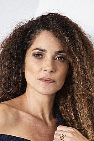Simona Cavallari as Margherita Borboni in Codice Aurora