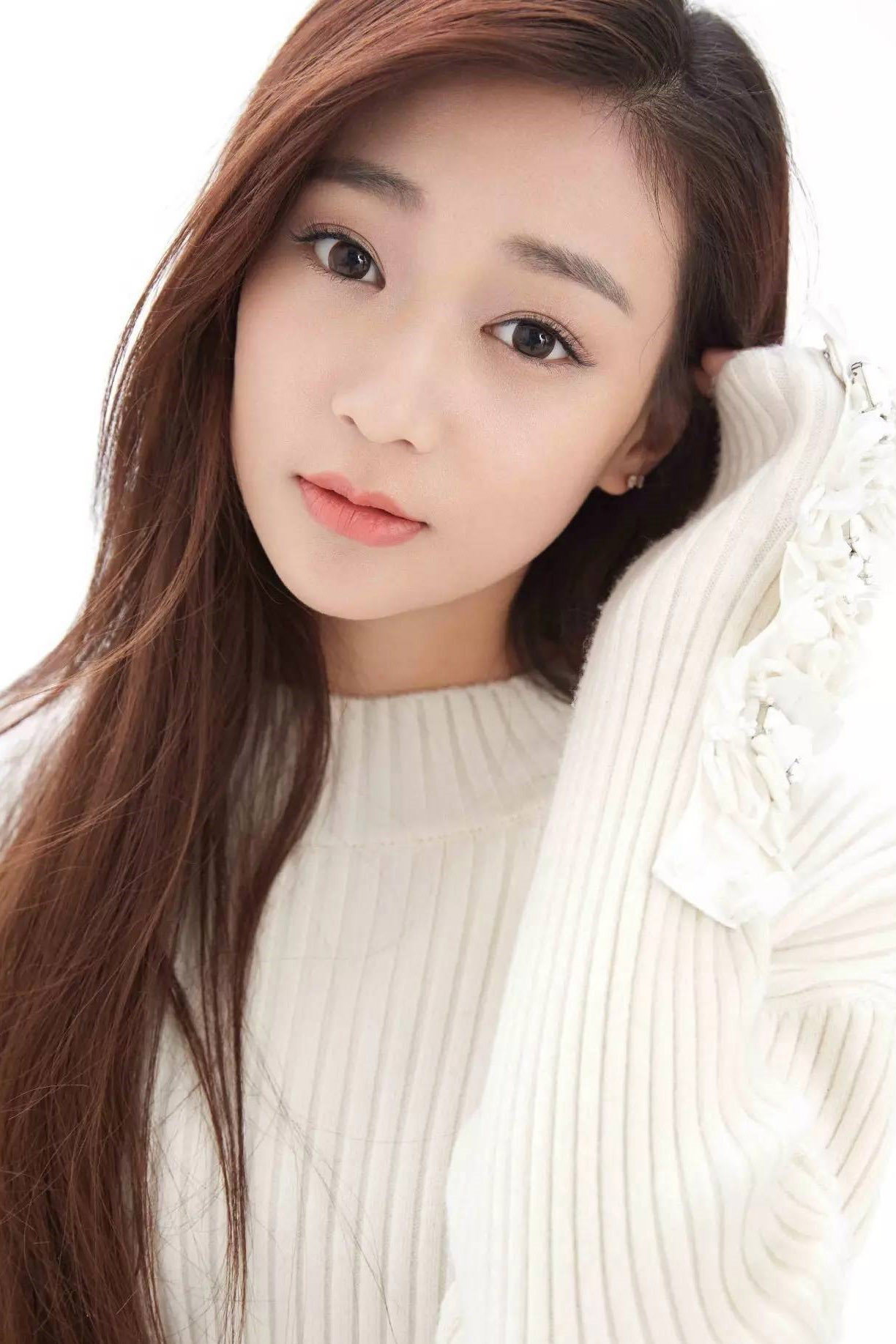 Chen Shi Min as Zhou Feifei in Boys to Men