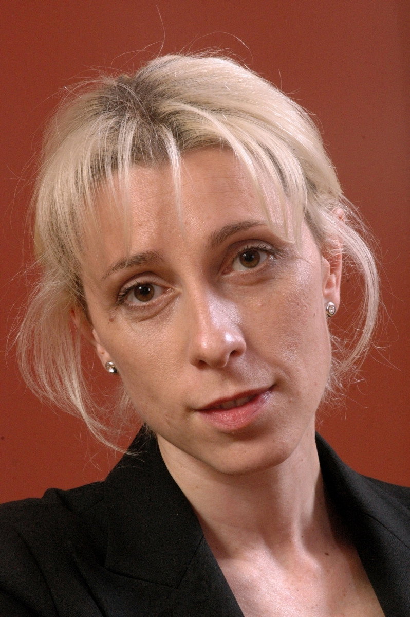 Юлия Рутберг as Софья Михайловна in Inseparable