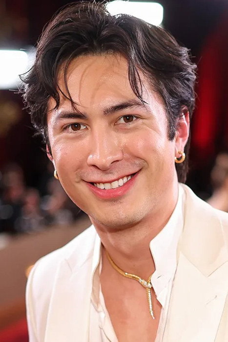 Hudson Williams as Henry Park in Yaga