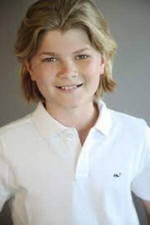 Lanz Duffy as Scoops in Camp Radio