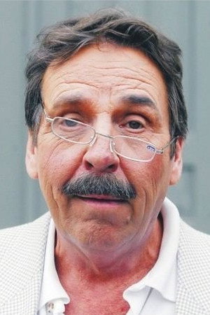 Janne 'Loffe' Carlsson as Johan Taikon, Katitzis pappa in Katitzi