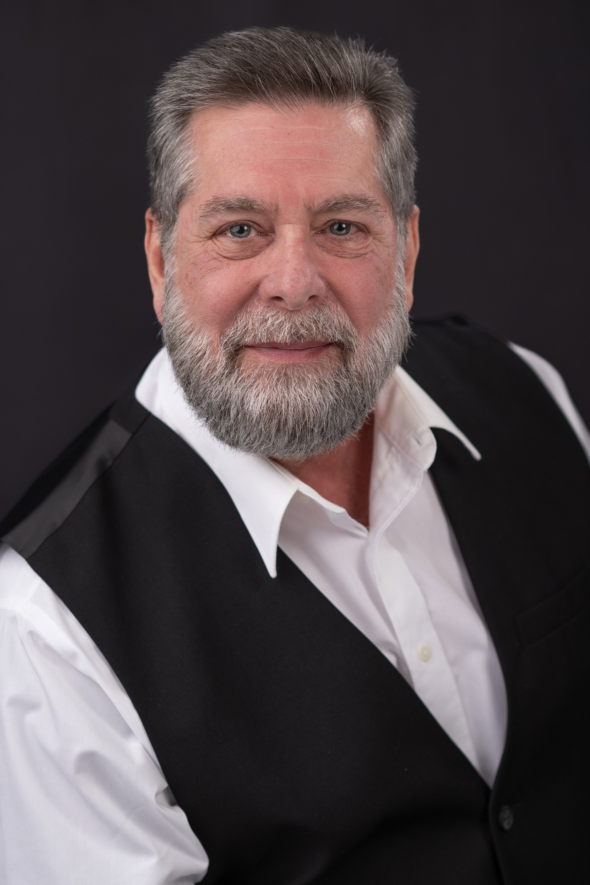 Thomas Wechsler as The Professor in Pushing Through