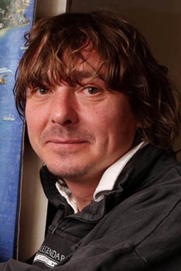 Daniel Šedivák as Benold in Levé křídlo