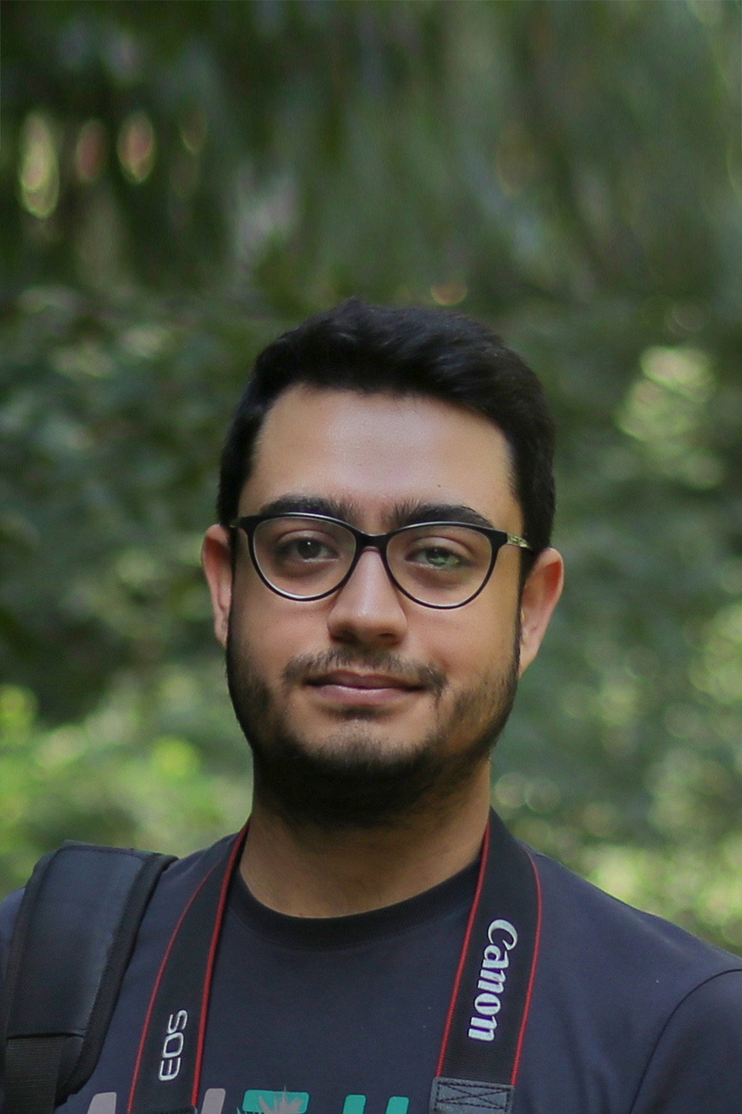 Mohsen Izadi as Gun man in Contract
