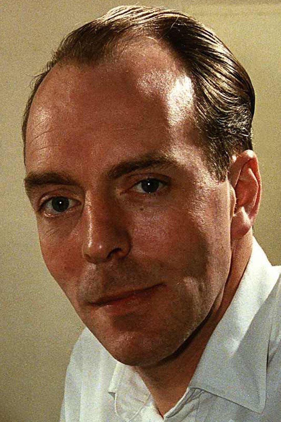 Simon Cadell as Harry Kincaid in Rifleman