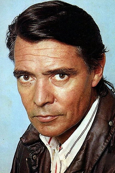John Herbert as Tom Fonseca in Comédia Carioca