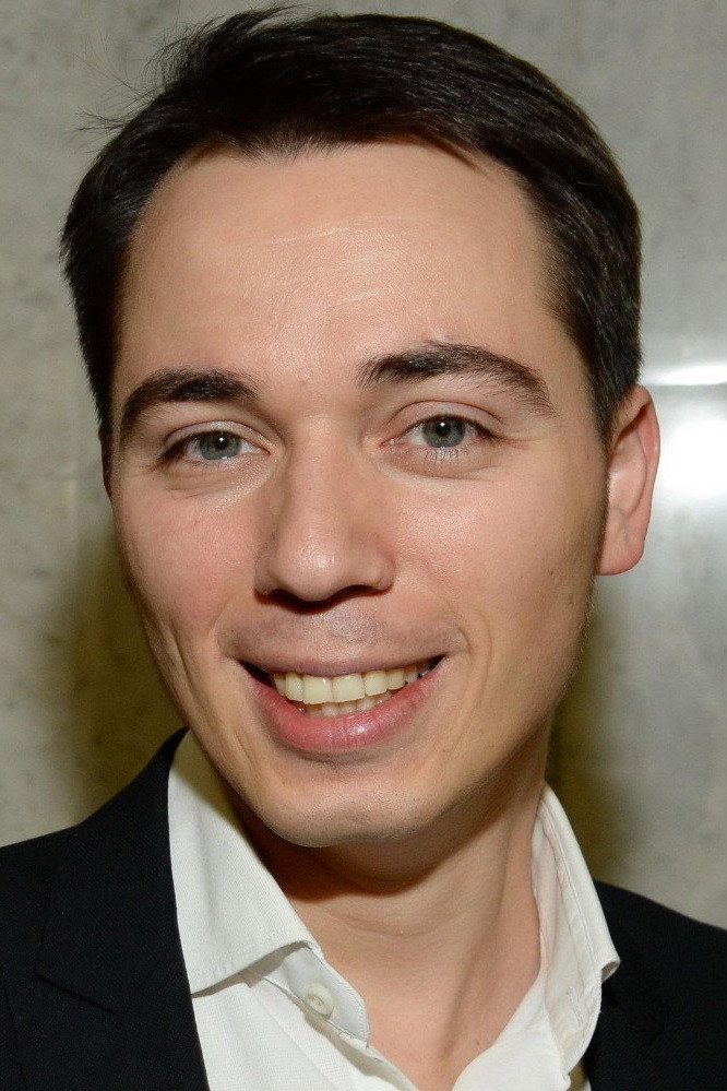 Родион Газманов as Misha in Train to Brooklyn