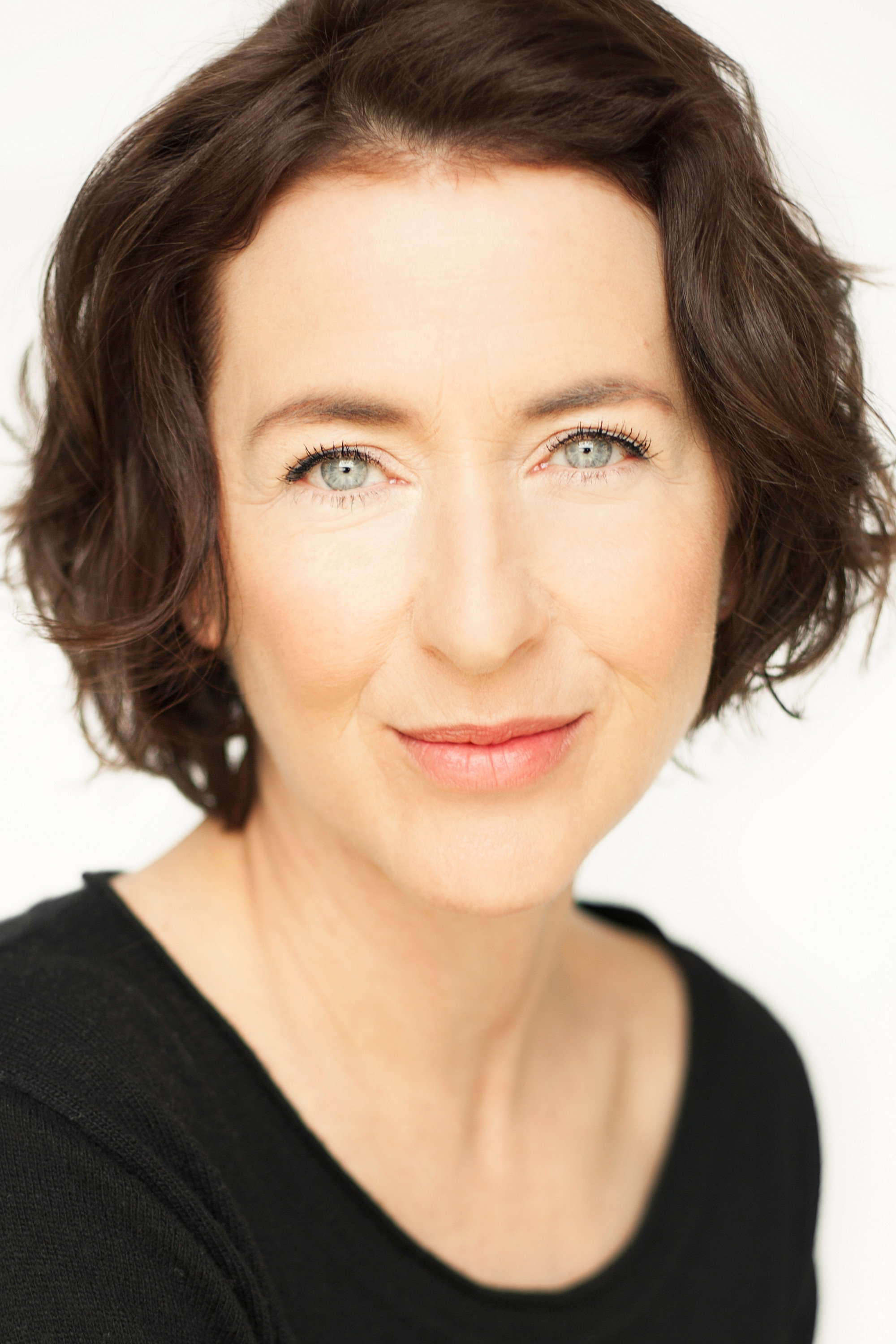 Marie-France Lambert as Elisabeth Veilleux in Corbeaux