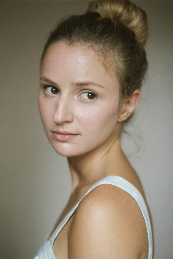 Tiphaine Daviot as Morgan in Six Women