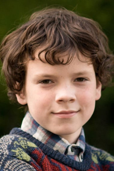 Harry Webster as Max in Love, Nina